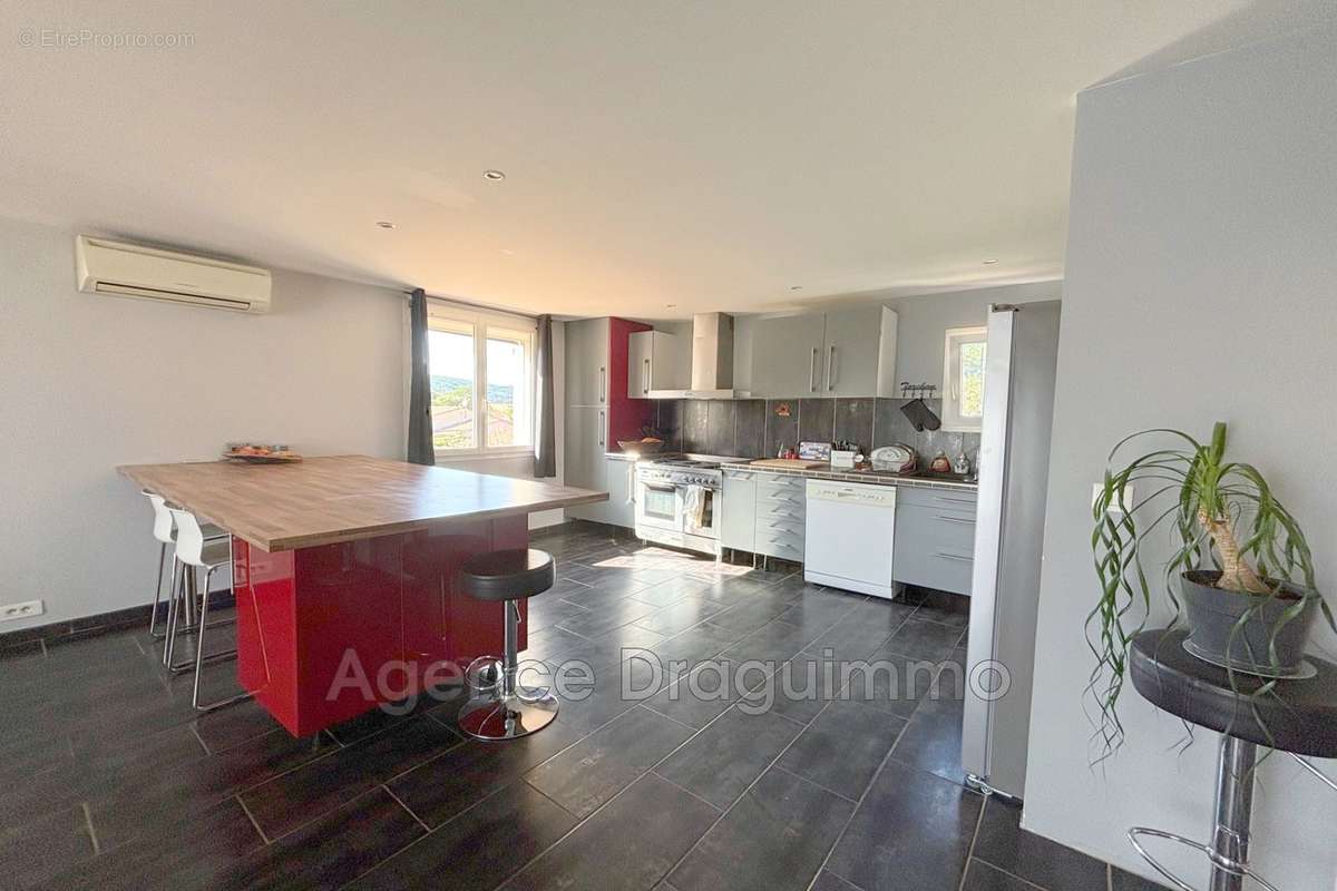 Appartement à DRAGUIGNAN