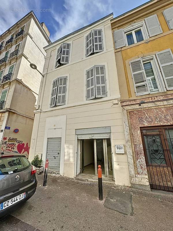 Appartement à MARSEILLE-1E