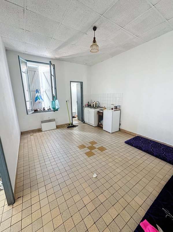 Appartement à MARSEILLE-1E