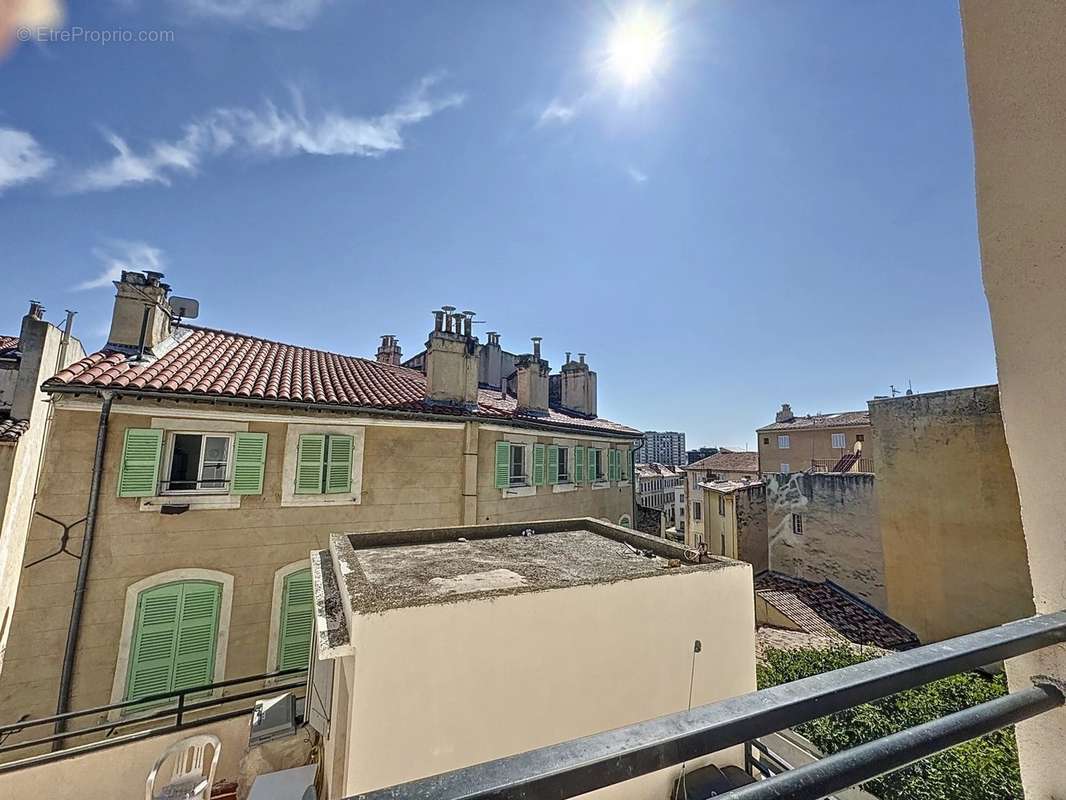 Appartement à MARSEILLE-1E