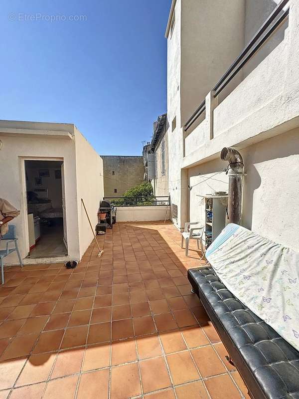 Appartement à MARSEILLE-1E