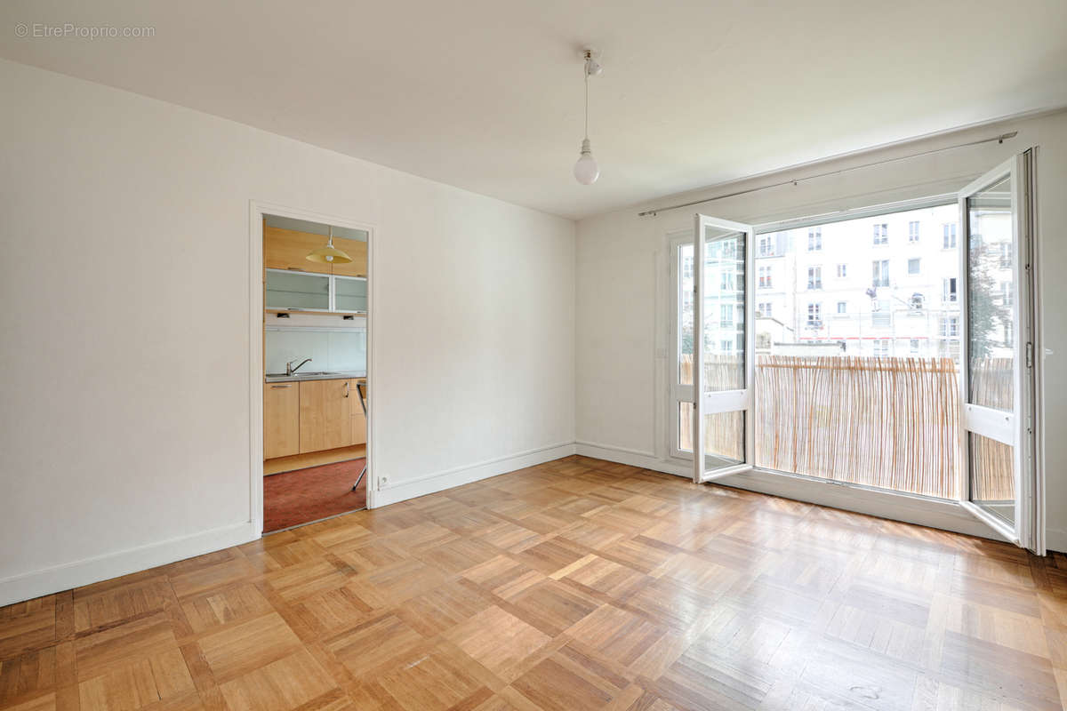 Appartement à PARIS-11E