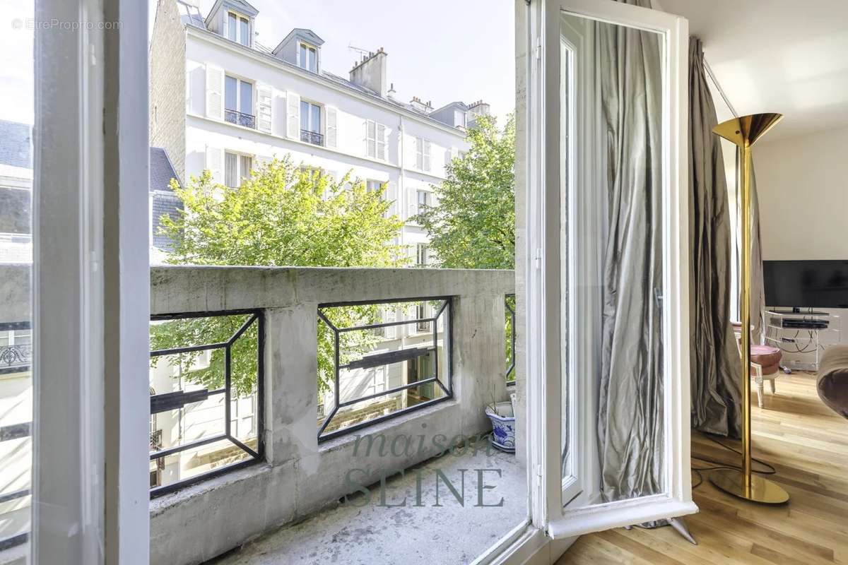 Appartement à NEUILLY-SUR-SEINE