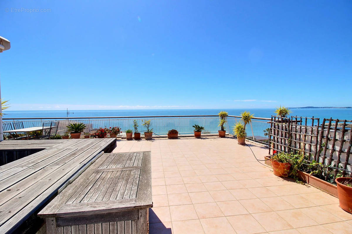 Appartement à CAGNES-SUR-MER