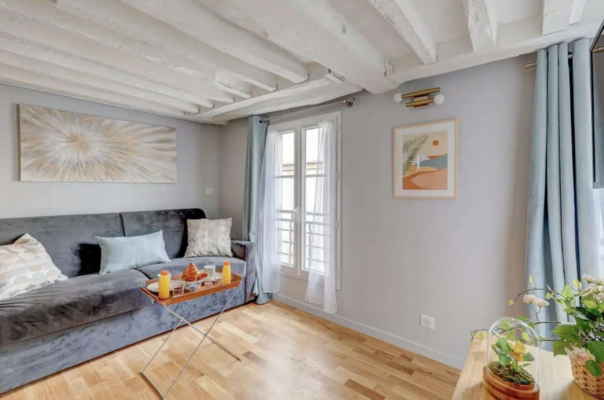 Appartement à PARIS-3E