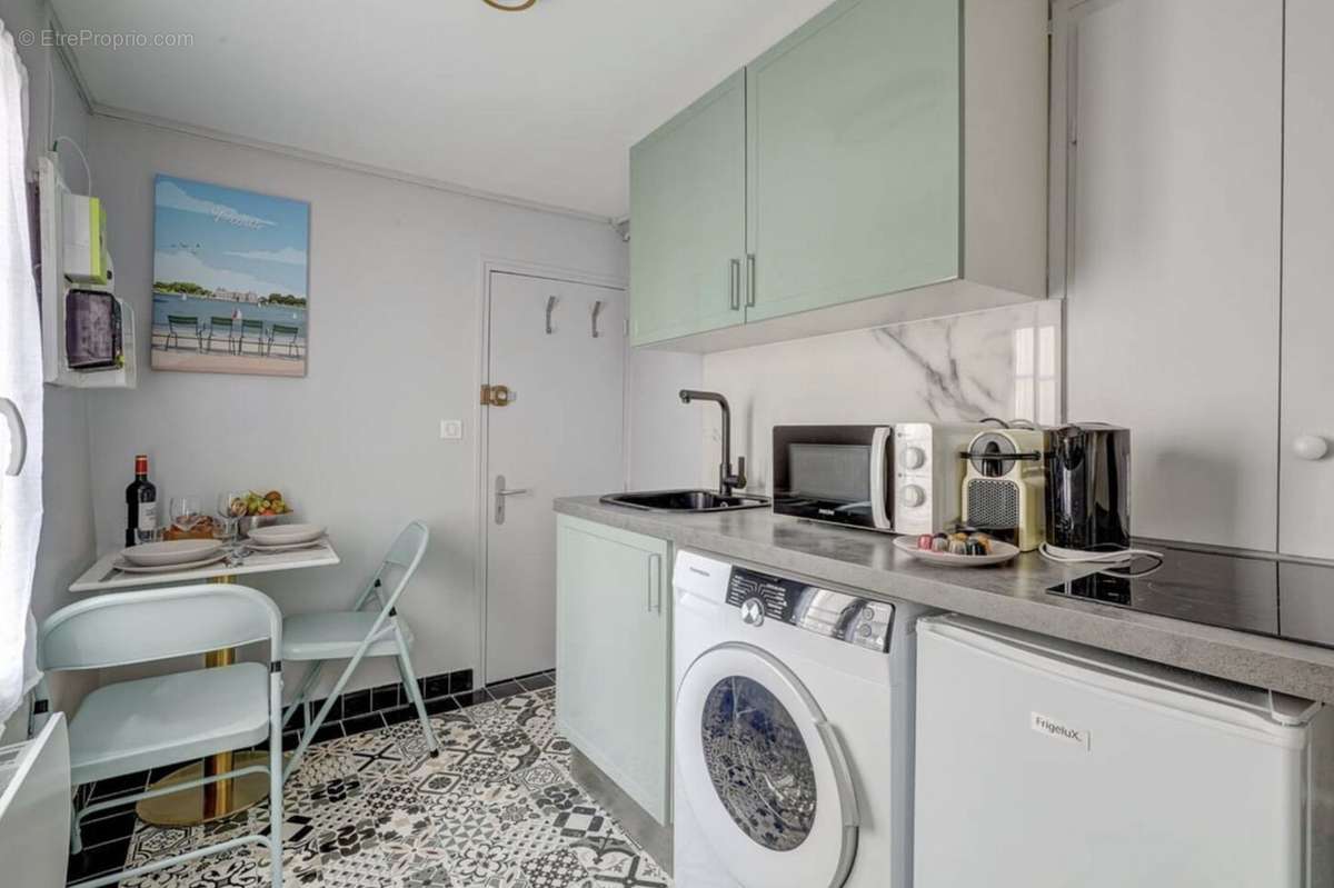 Appartement à PARIS-3E