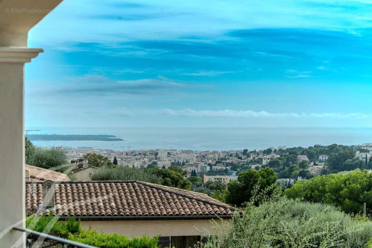 Maison à MOUGINS