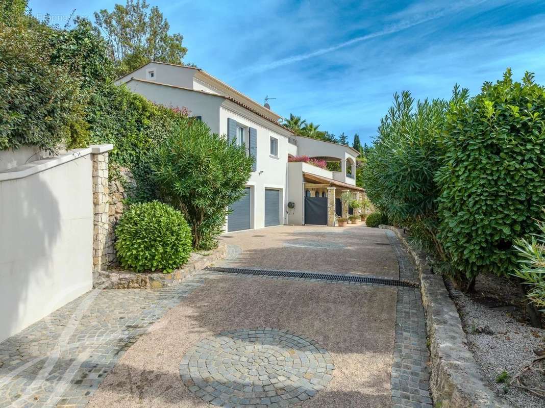 Maison à MOUGINS