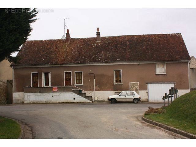 Maison à COURCERAULT