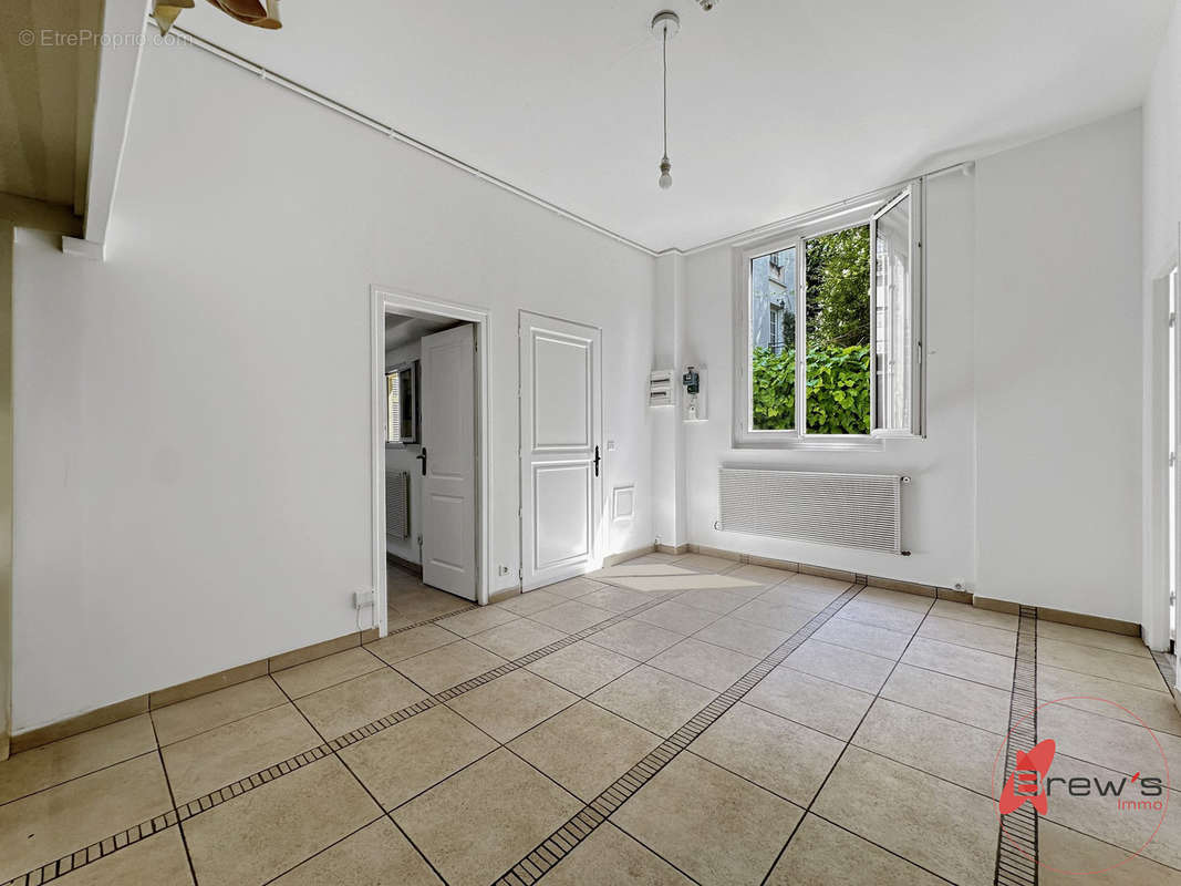 Appartement à PARIS-20E