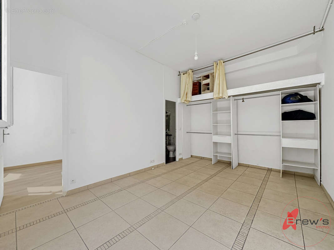 Appartement à PARIS-20E