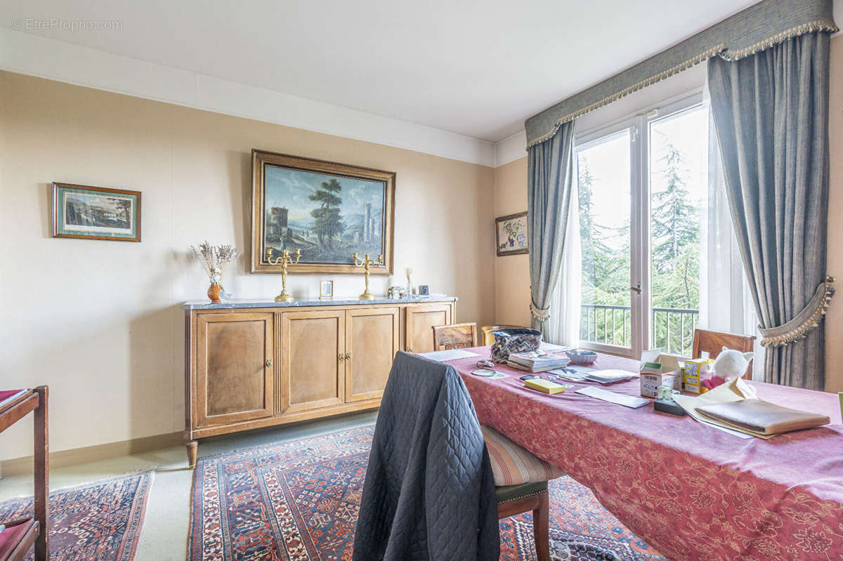 Appartement à GARCHES