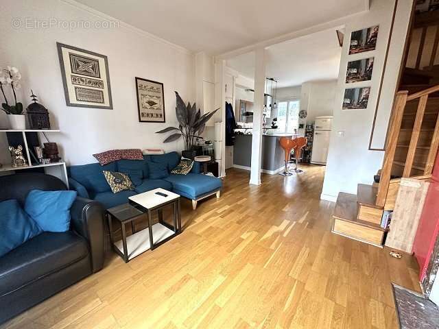 Appartement à MAISONS-ALFORT