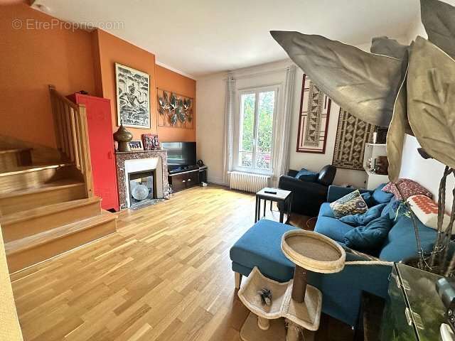 Appartement à MAISONS-ALFORT