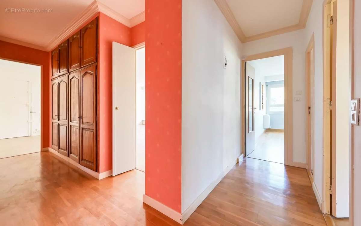 Appartement à SAINTE-FOY-LES-LYON