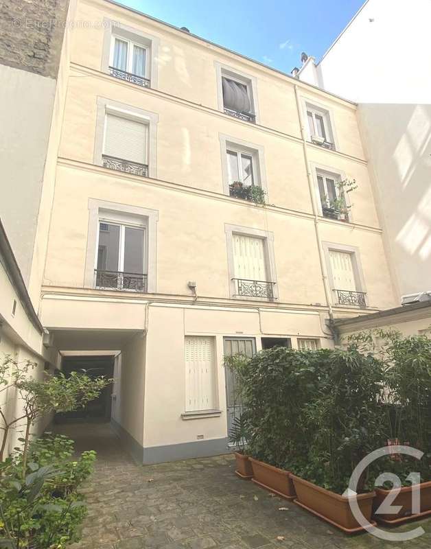 Appartement à NEUILLY-SUR-SEINE