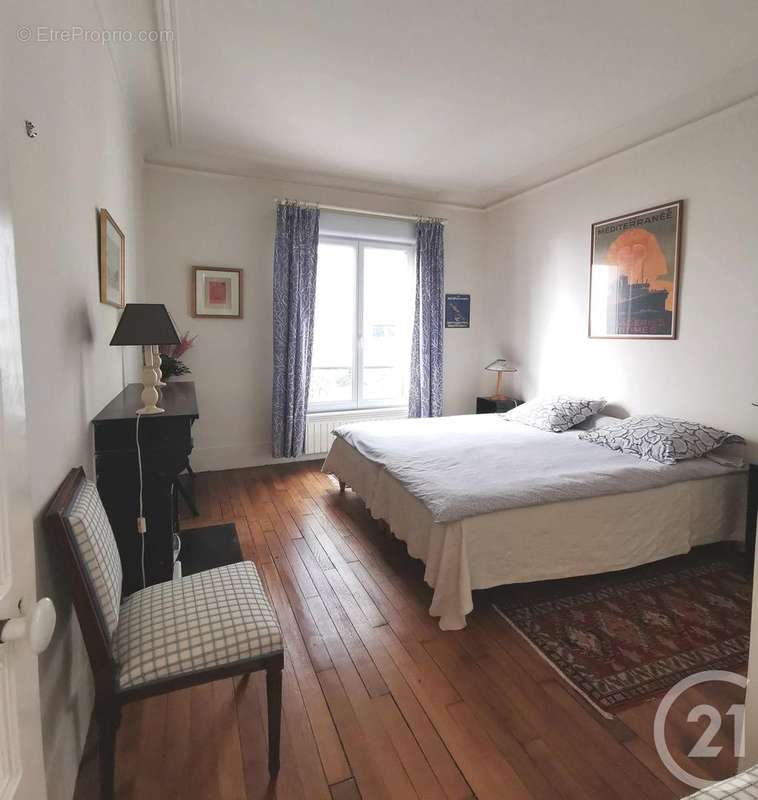 Appartement à NEUILLY-SUR-SEINE