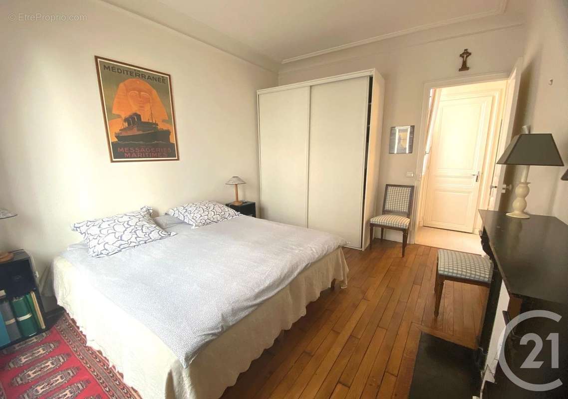 Appartement à NEUILLY-SUR-SEINE