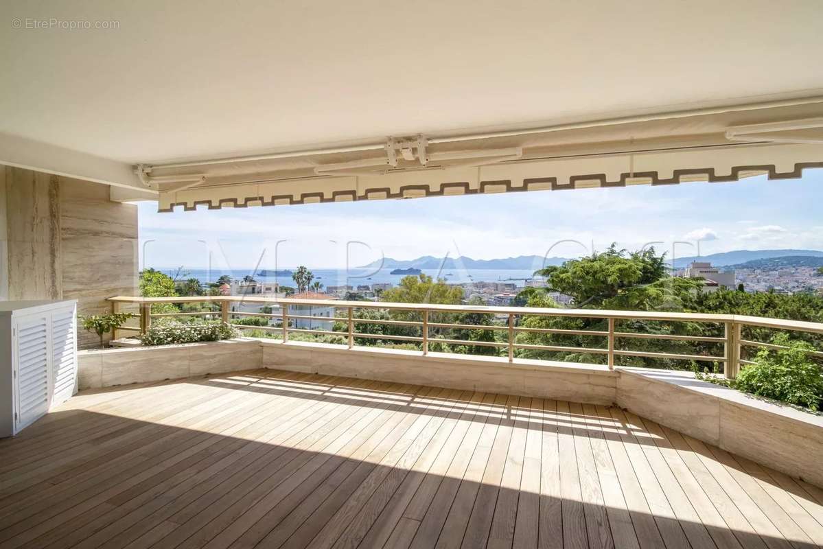 Appartement à CANNES