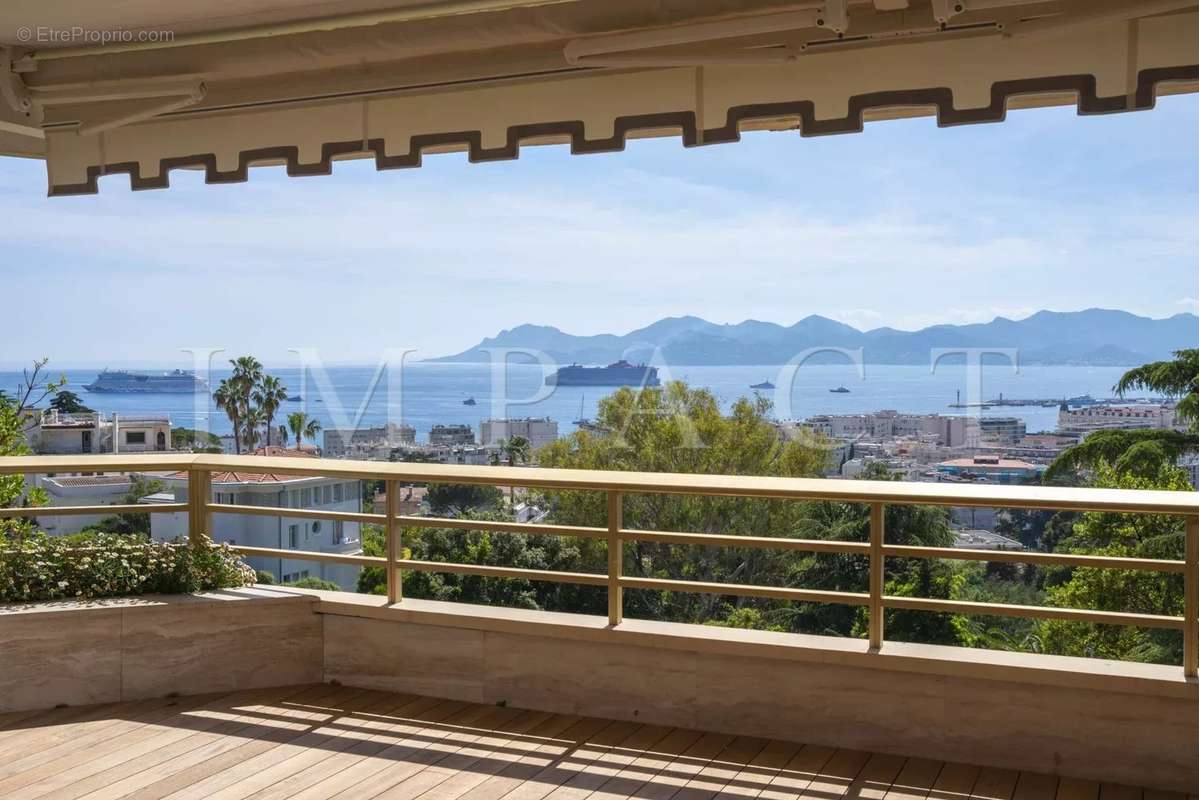 Appartement à CANNES