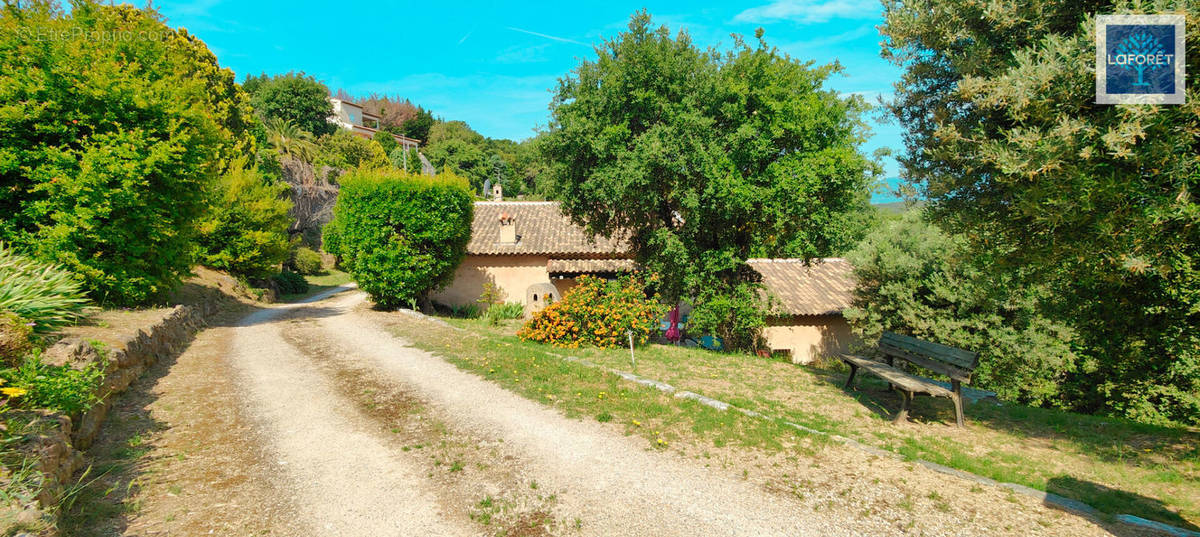 Maison à VALLAURIS