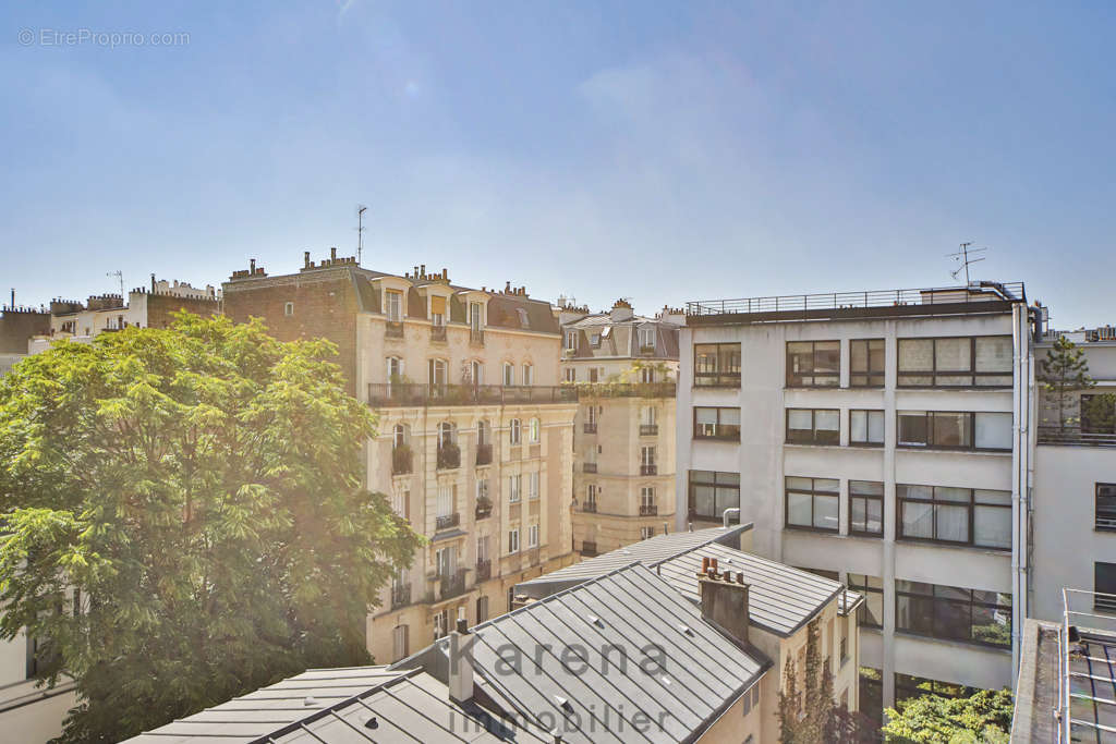 Appartement à PARIS-14E