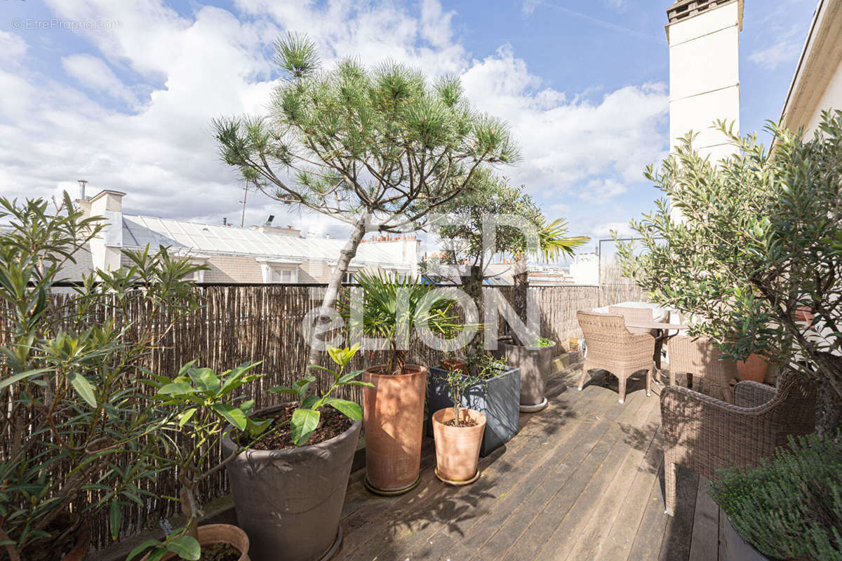 Appartement à PARIS-15E