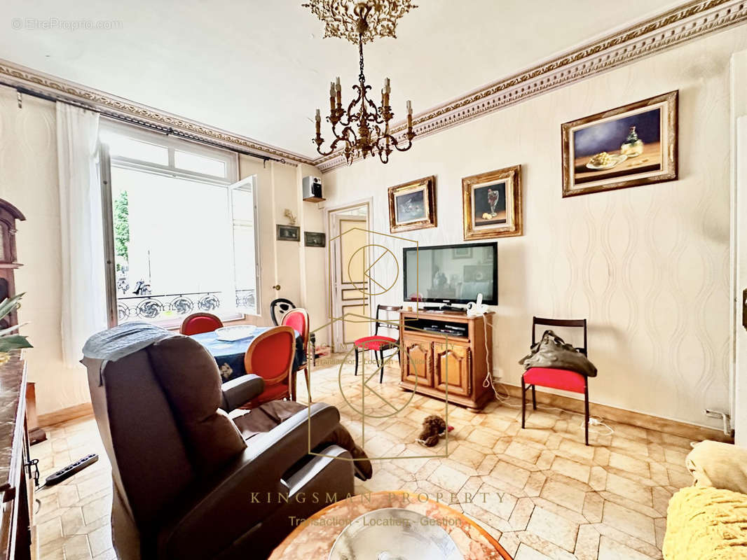 Appartement à PARIS-19E