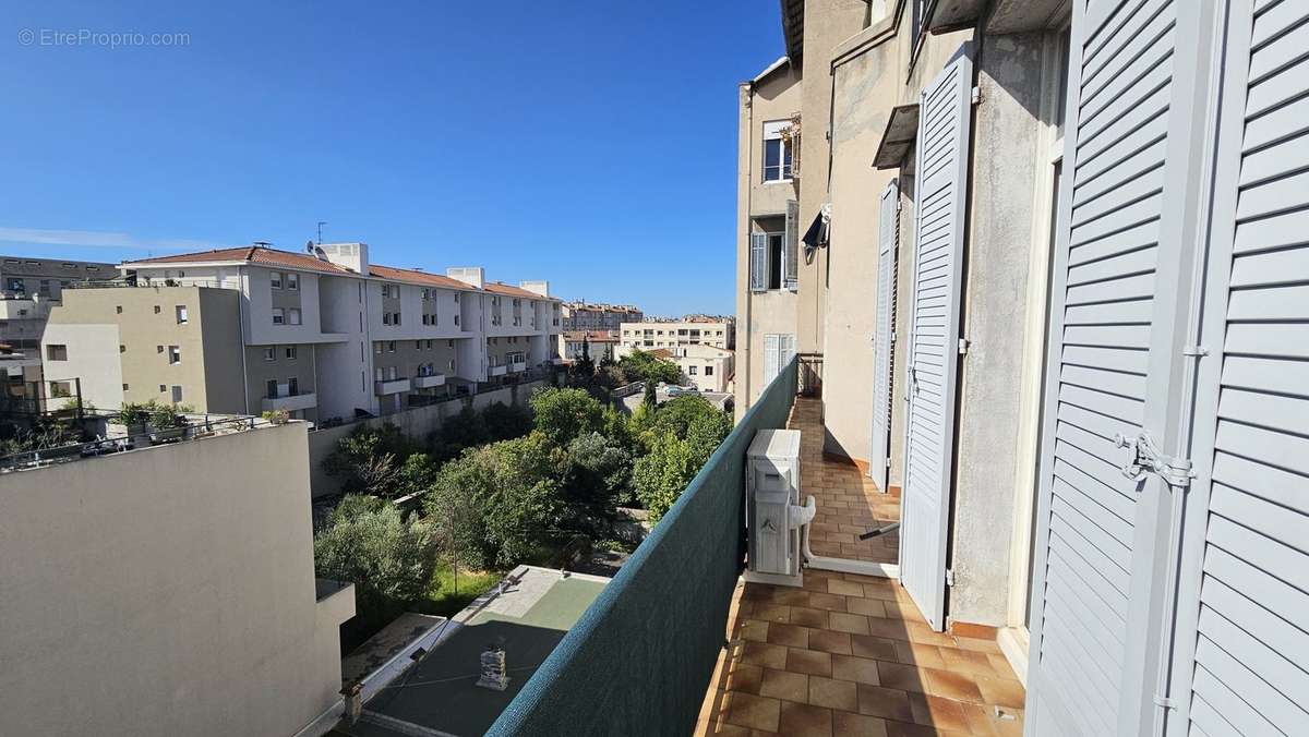 Appartement à MARSEILLE-5E