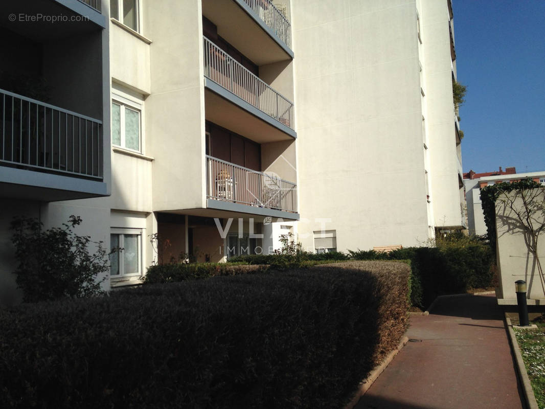 Appartement à AUBERVILLIERS