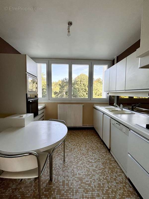 Cuisine indépendante - Appartement à SAINTE-FOY-LES-LYON