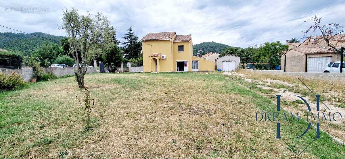 Maison à BRANOUX-LES-TAILLADES