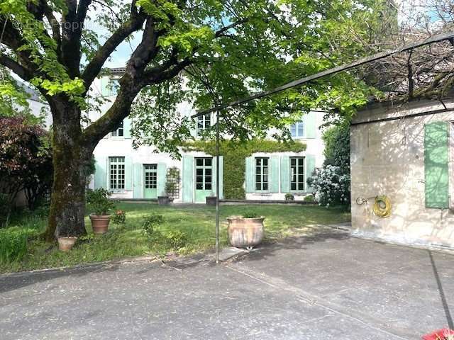 Maison à COGNAC