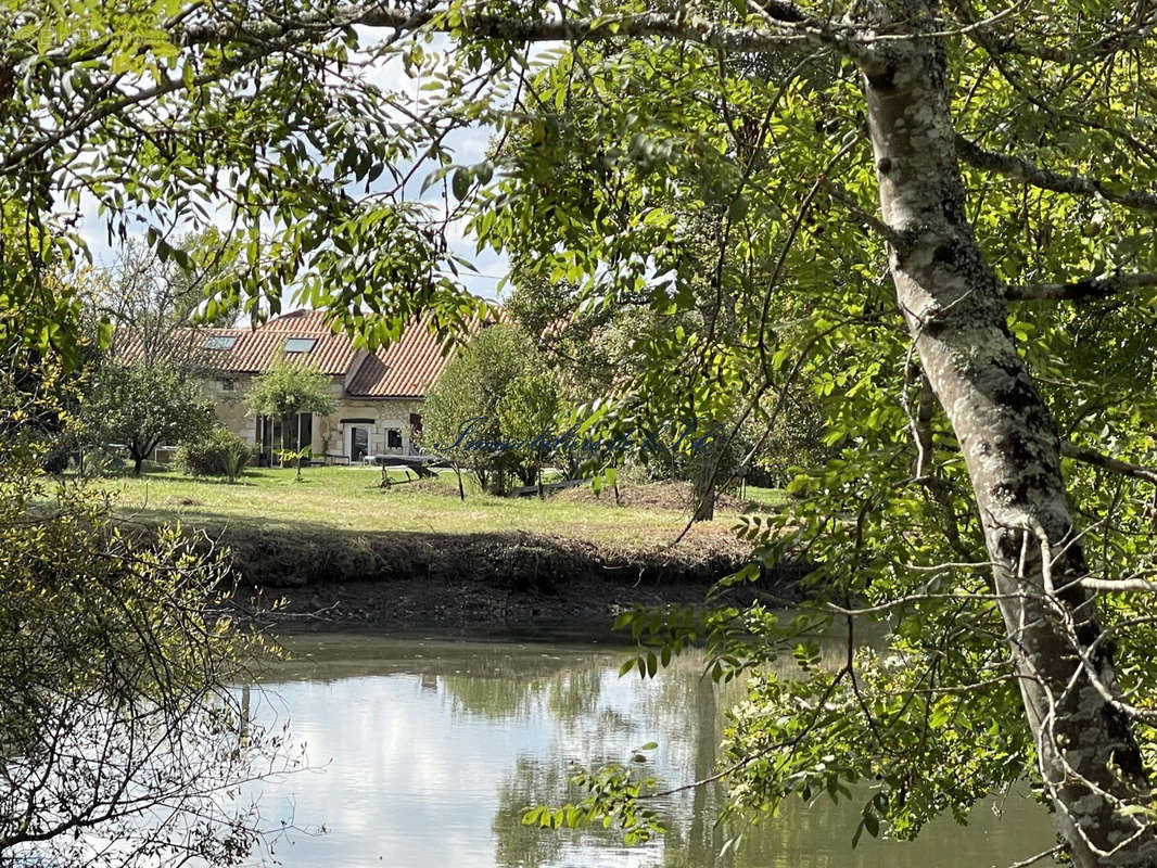 Maison à NEUVIC