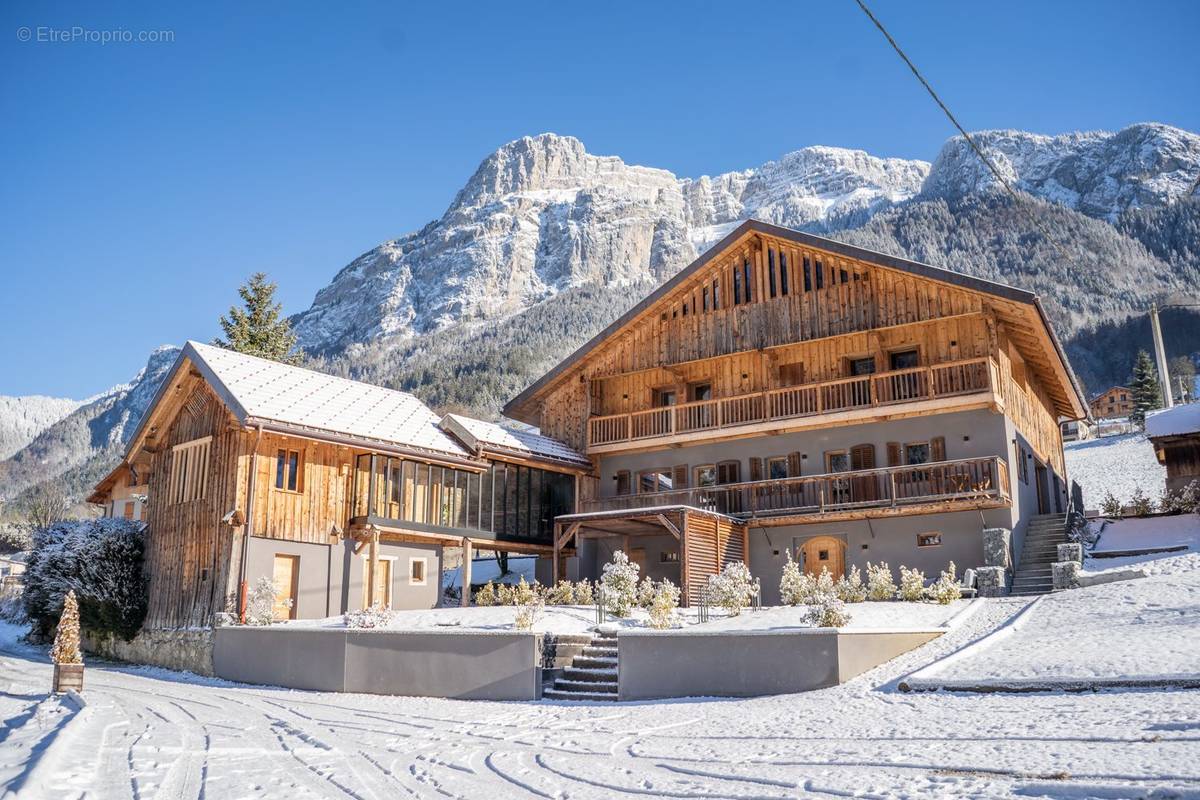 Maison à BONNEVILLE