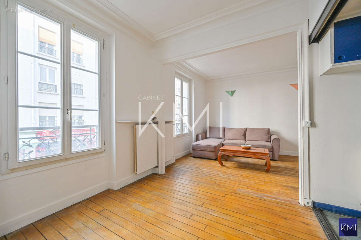 Appartement à PARIS-11E