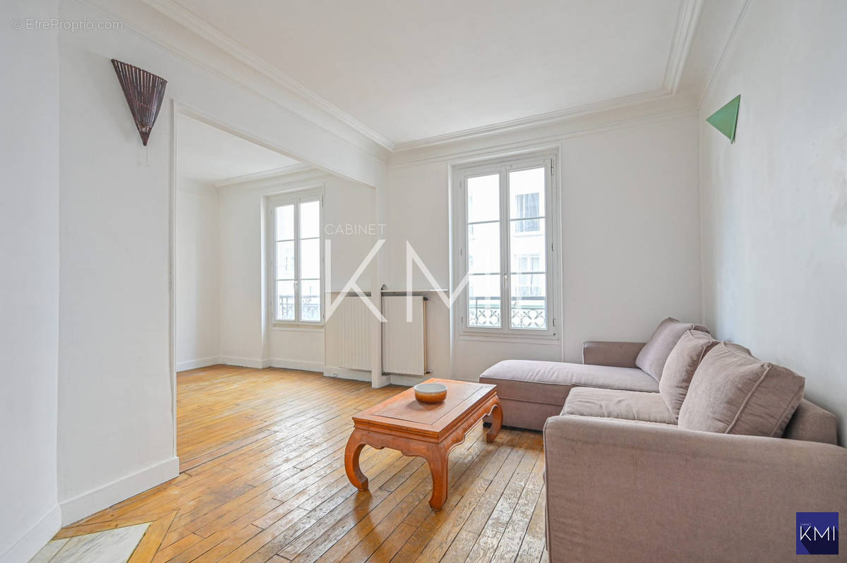 Appartement à PARIS-11E