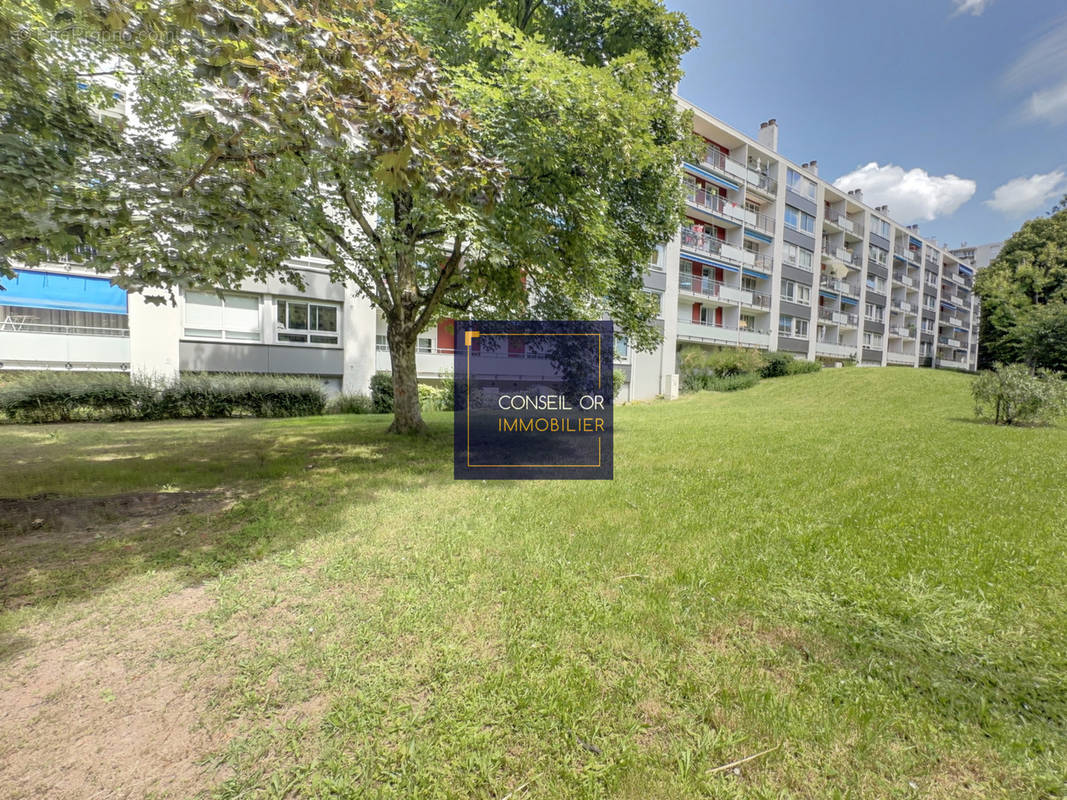 Appartement à SAINTE-FOY-LES-LYON