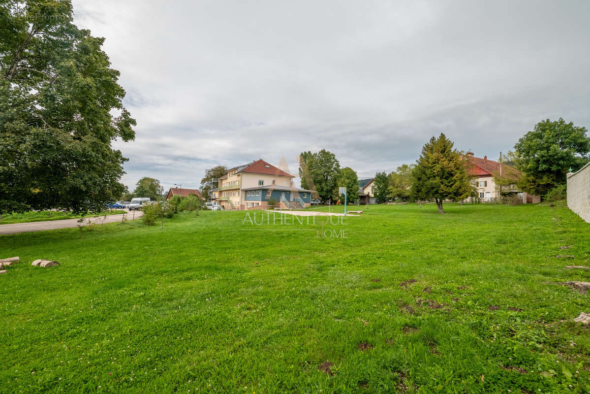 Maison à ORCHAMPS-VENNES