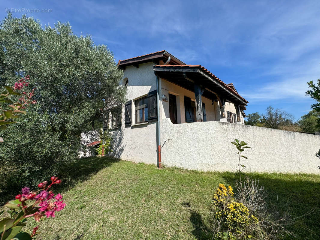 Maison à CLONAS-SUR-VAREZE