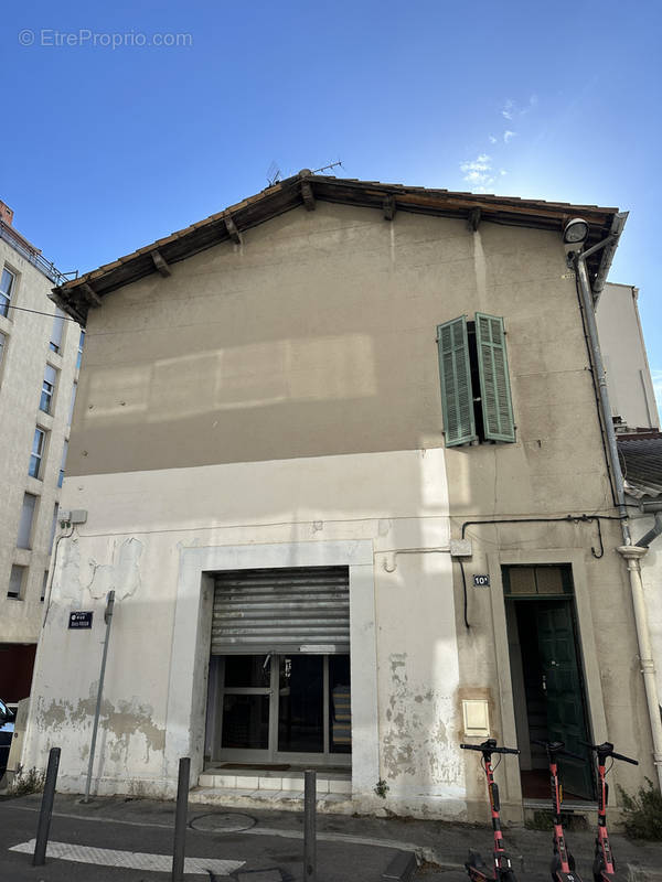 Appartement à MARSEILLE-4E