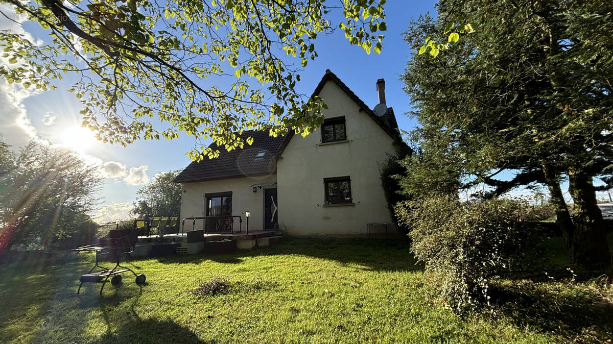 Maison à JUVIGNY