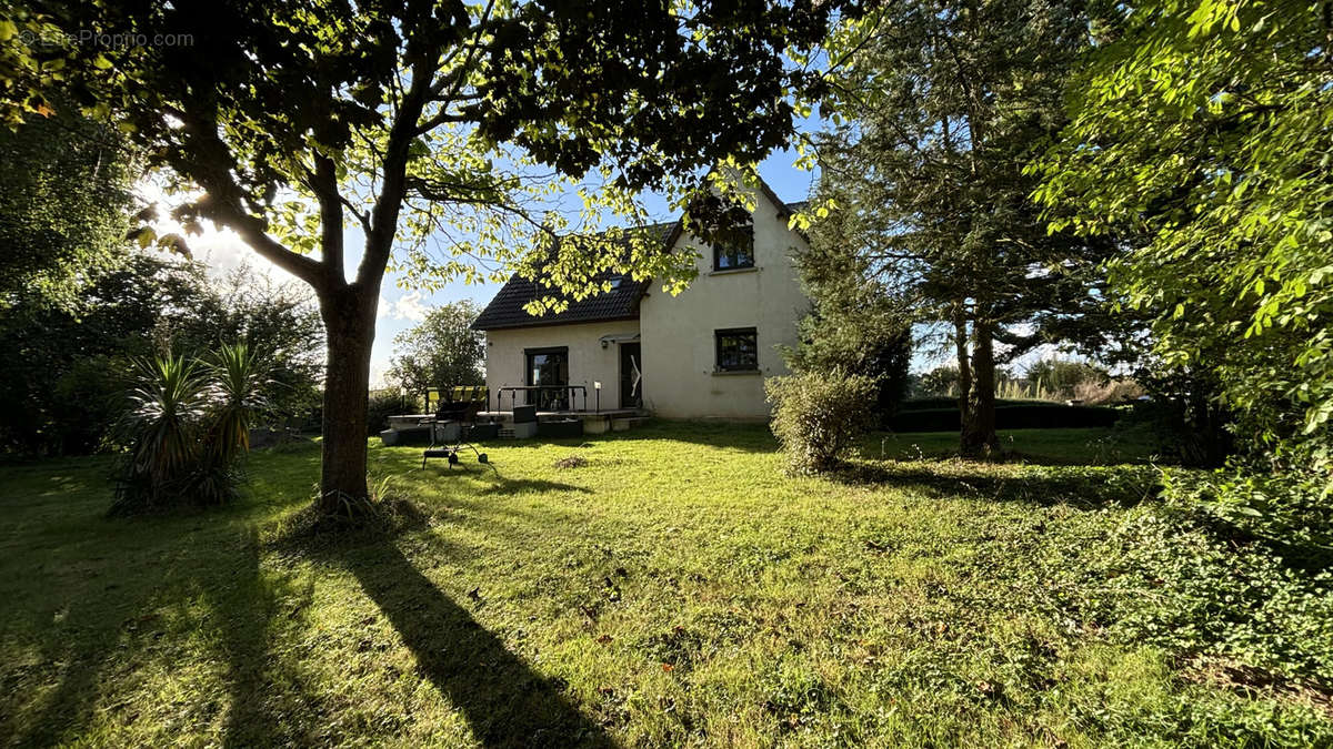 Maison à JUVIGNY