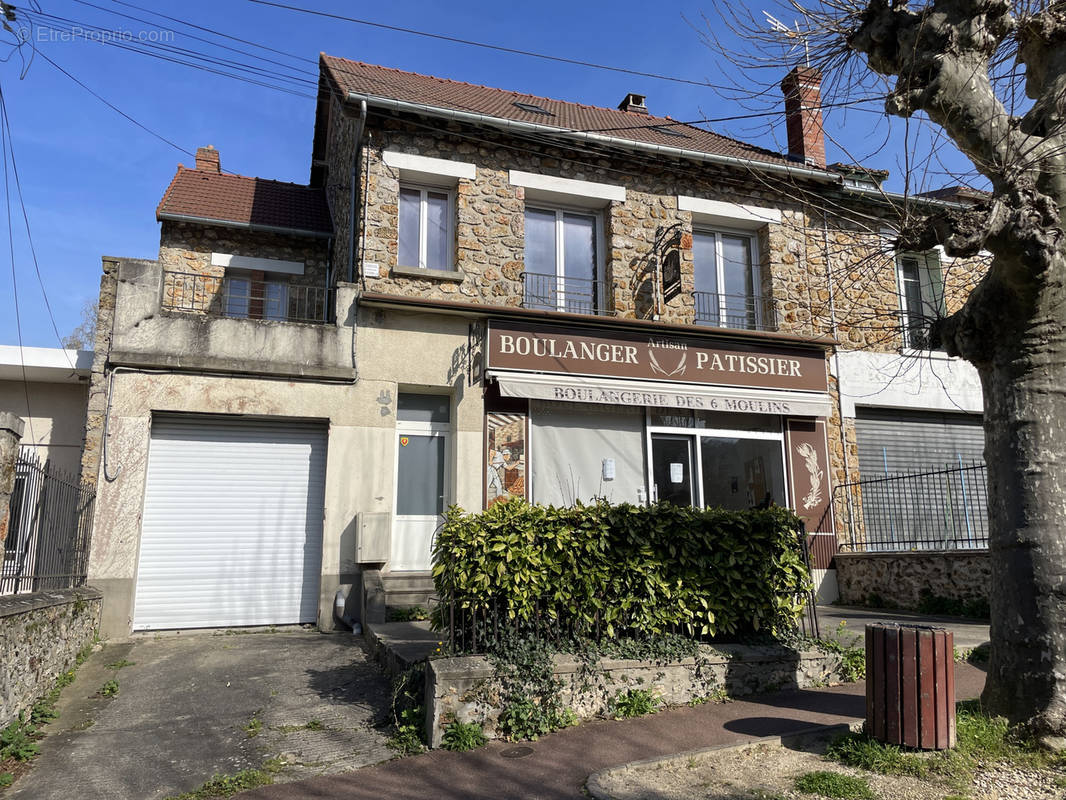 Appartement à SAINT-REMY-LES-CHEVREUSE