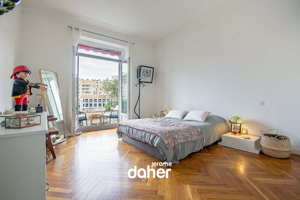 Appartement à MARSEILLE-8E