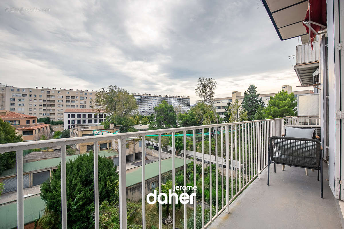 Appartement à MARSEILLE-8E