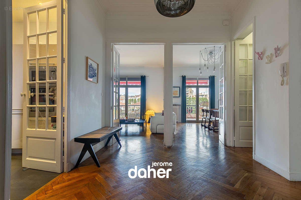 Appartement à MARSEILLE-8E