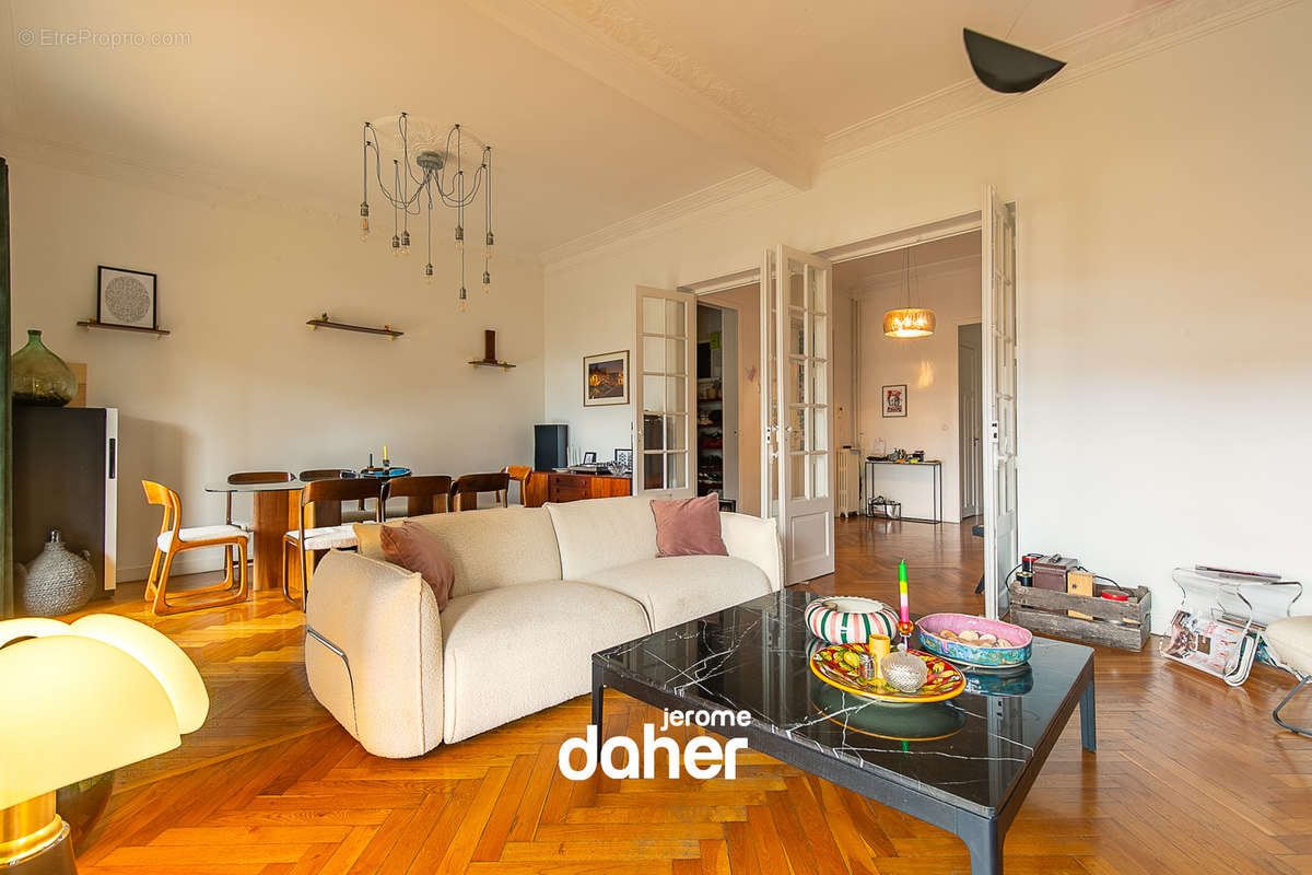 Appartement à MARSEILLE-8E