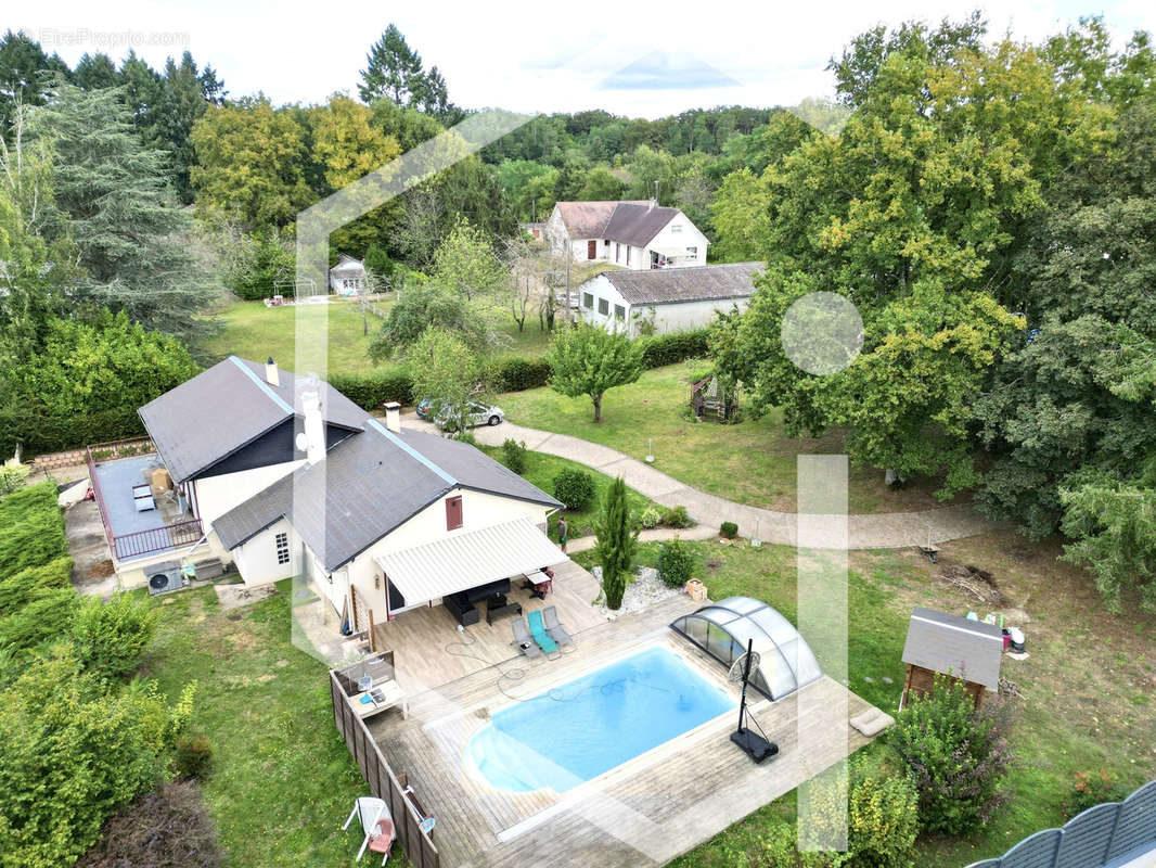 Maison à COSNE-COURS-SUR-LOIRE