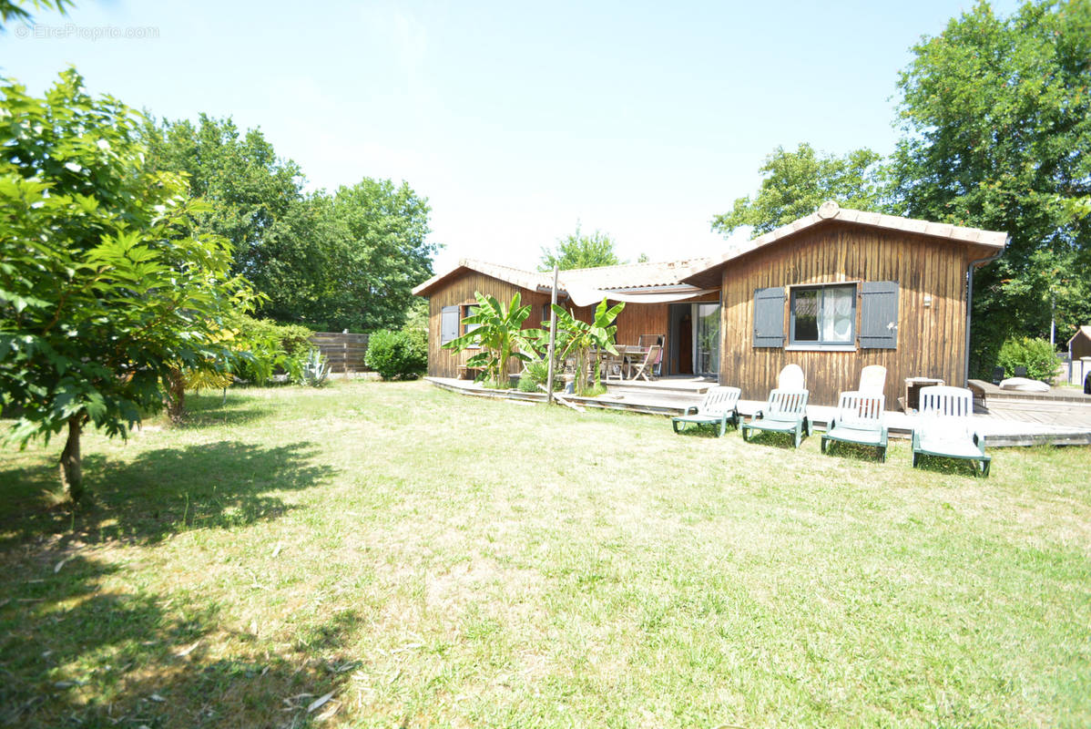 Maison à LACANAU